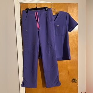 Figs Amethyst Top and Pants Set